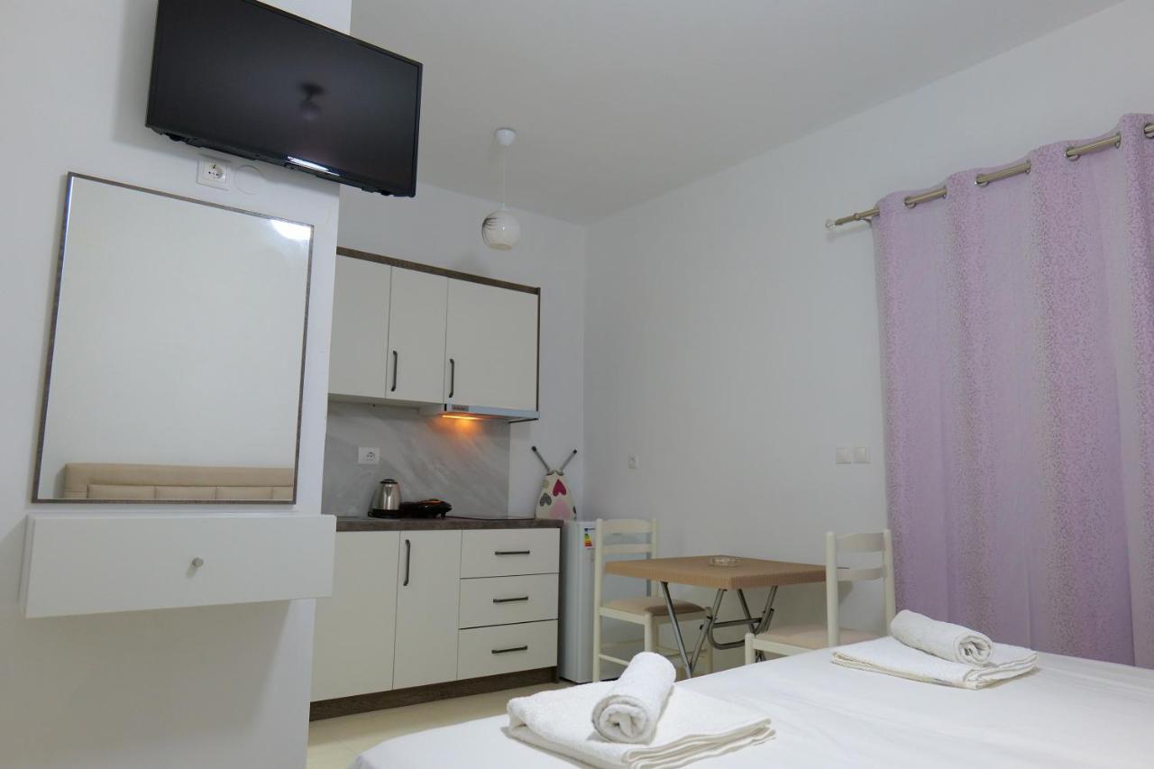 Pink Holiday Sarande Sarandë Exterior foto